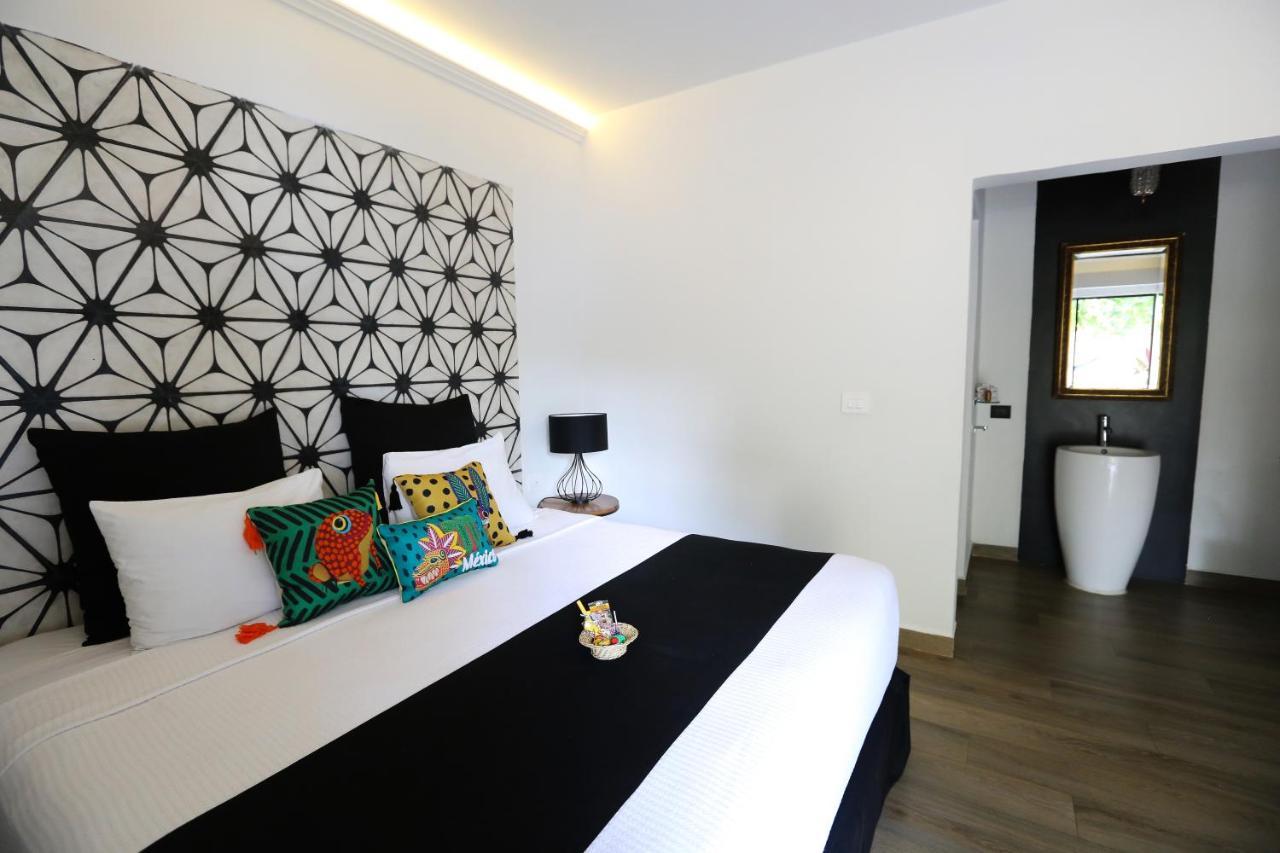Hotel Casa Chukum Bacalar Exteriér fotografie A bedroom at the hotel