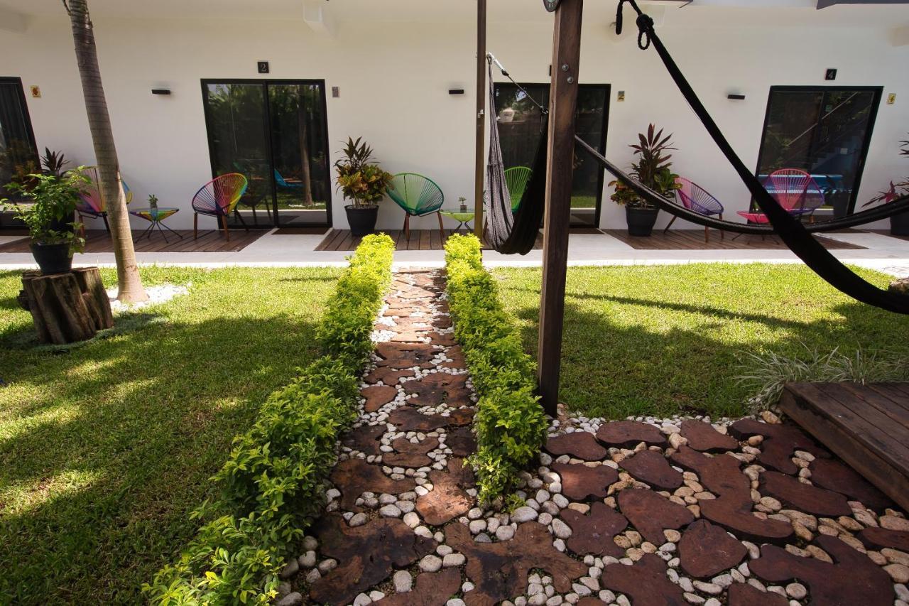 Hotel Casa Chukum Bacalar Exteriér fotografie A garden in the city of Mérida, Yucatán, Mexico.